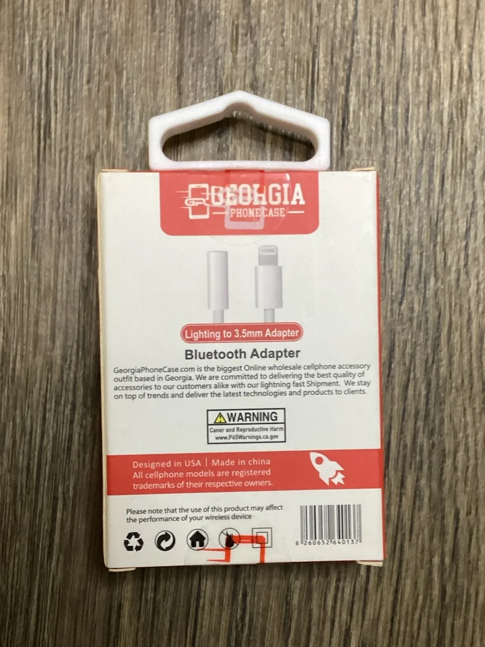 Georgia Lightning to 3.5mm Bluetooth Adapter - White